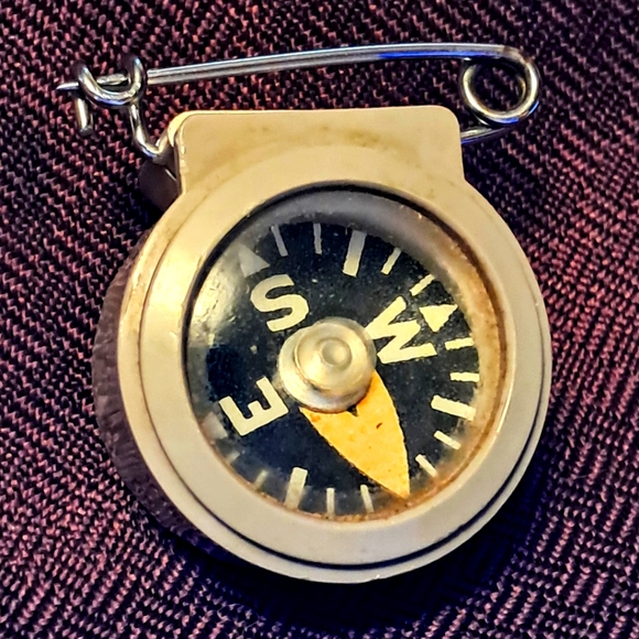 Other - Vintage Airguide Pocket Lapel Compass
